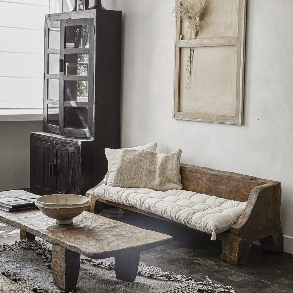 Hutch vitrinekast zwart