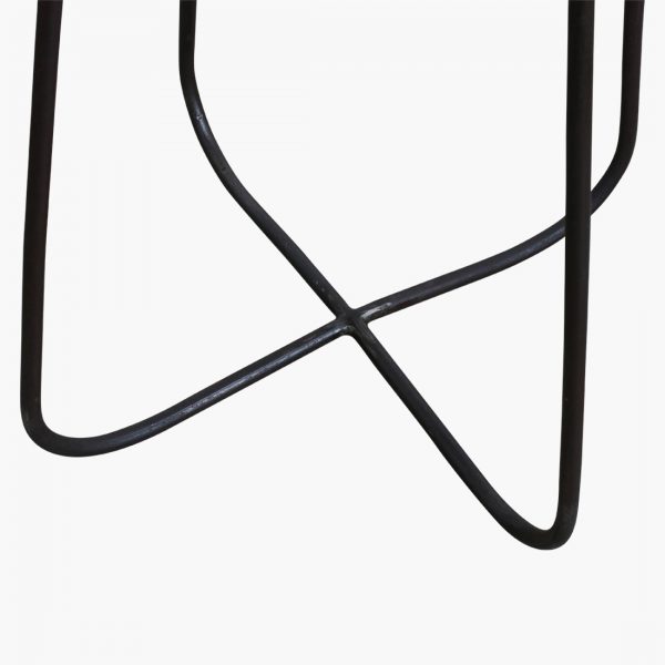 Factory kruk met kruisvoet