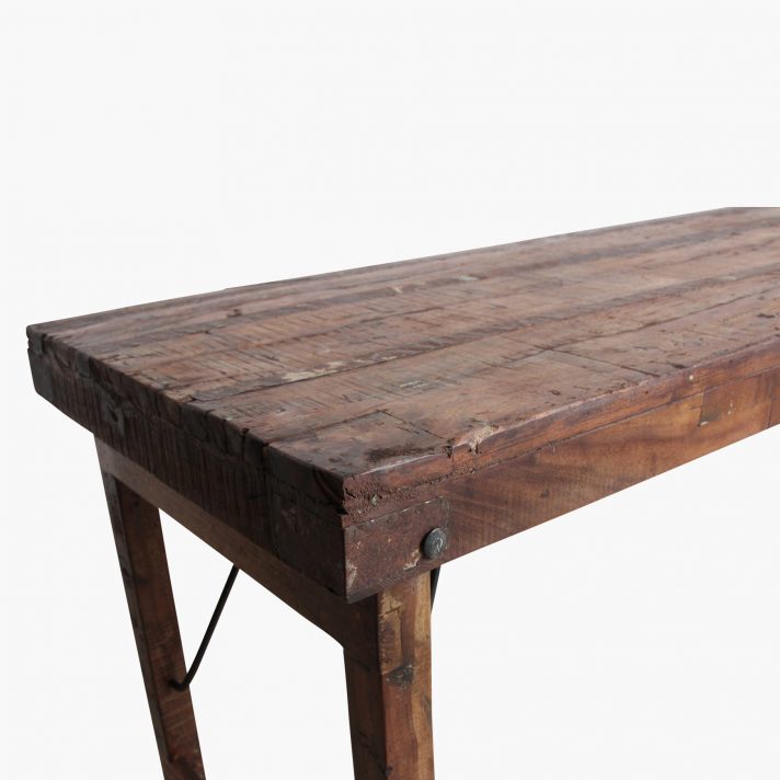 Market table brown