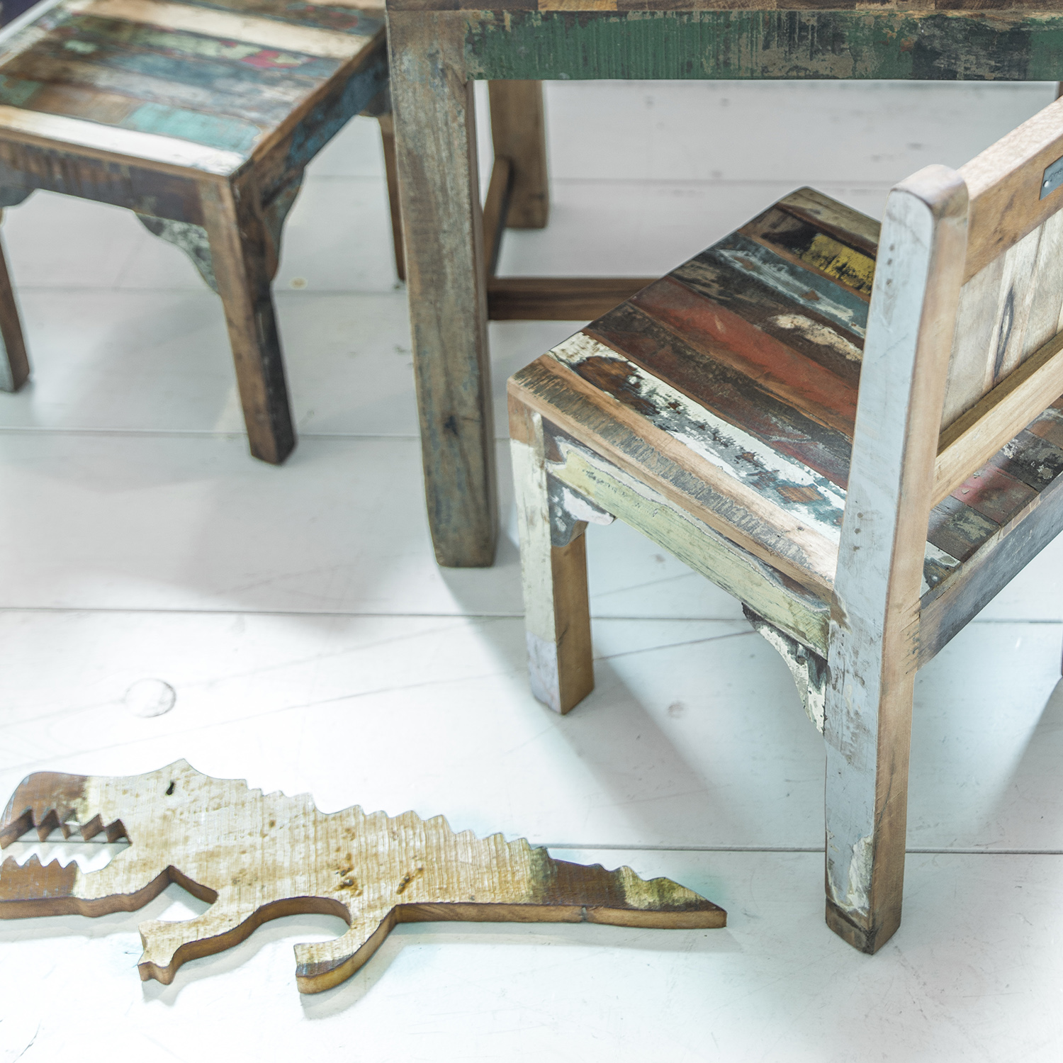 STSW00047_6 Scrapwood kinderstoeltje