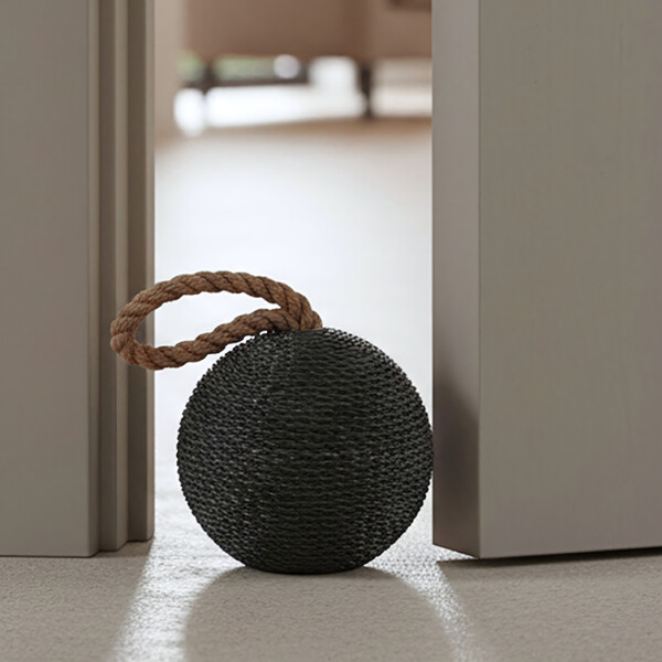 ACST00061_40 Bomb doorstopper