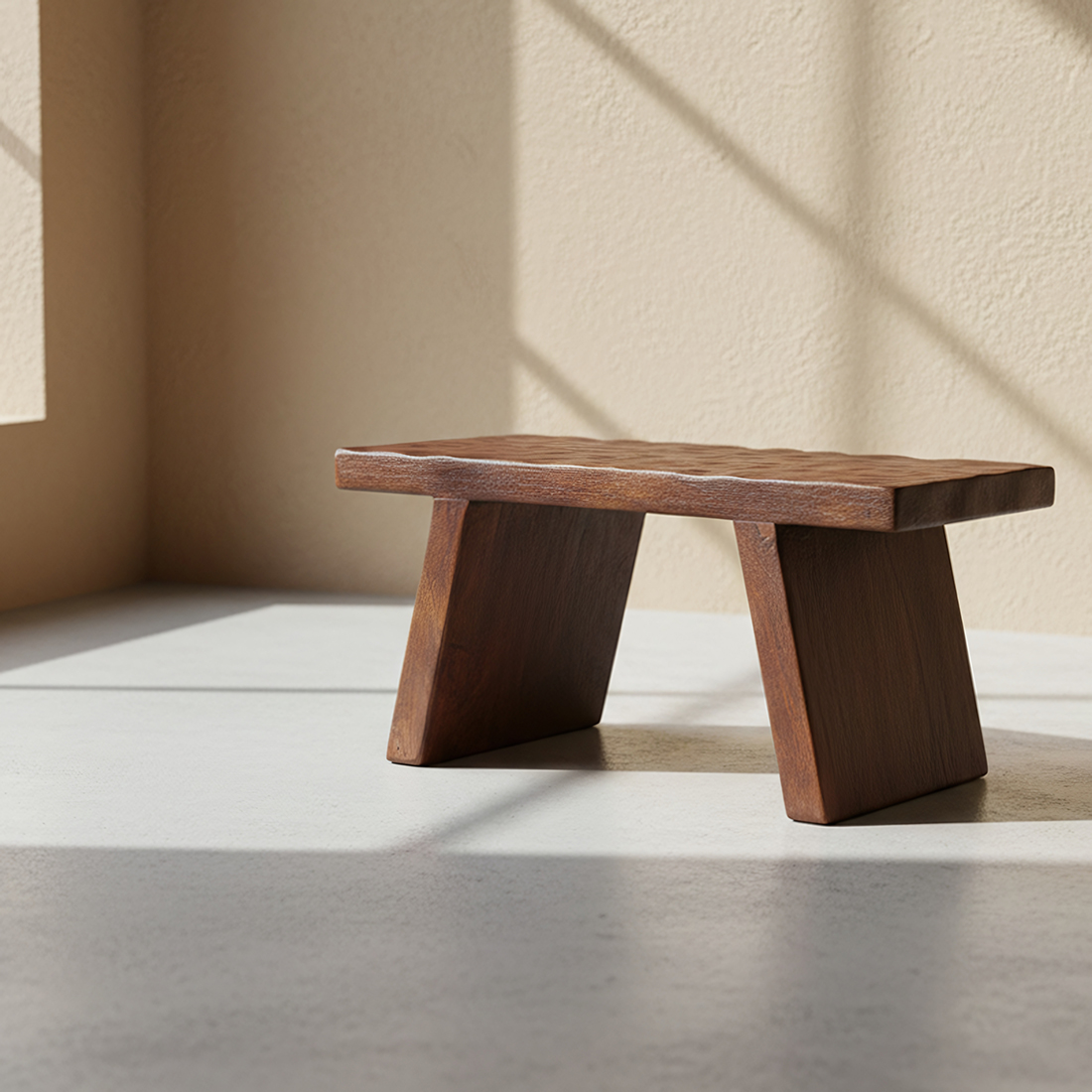 Stool chiseled top brown