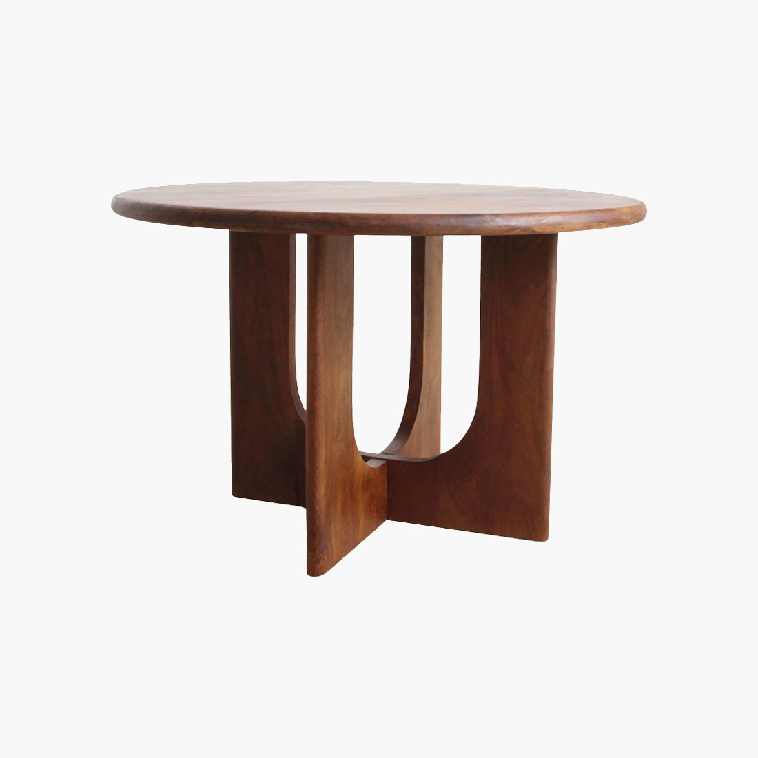 Bullnose Coliseo eettafel rond