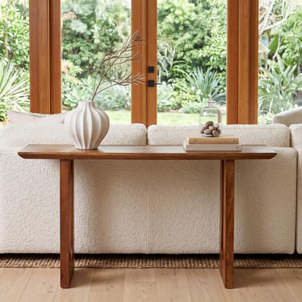 TAMW00052_64 Bullnose sidetable Chamfered